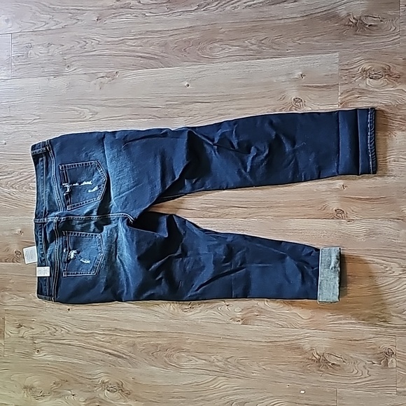 Torrid Boyfriend Strait Leg Stretch Distressed Jean NWT - Picture 5 of 7